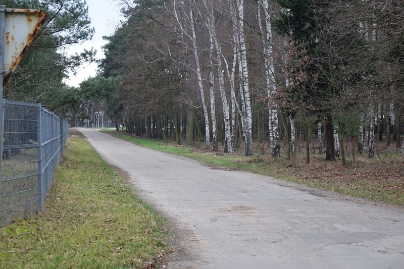 Będzie też szlaban przy wjeździe na plażę w Ślesinie od strony stadionu 