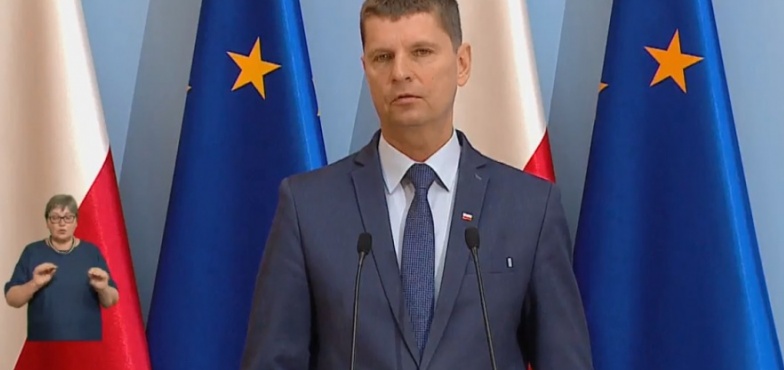 Kolejne pieniądze na sprzęt komputerowy do zdalnego nauczania. Nie ma decyzji kiedy dzieci wrócą do szkół 