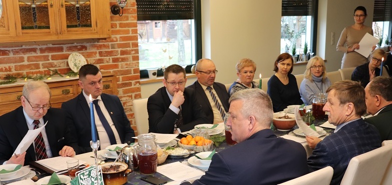 Z powiatu do miasta. Starosta, wójtowie i burmistrzowie podziękowali