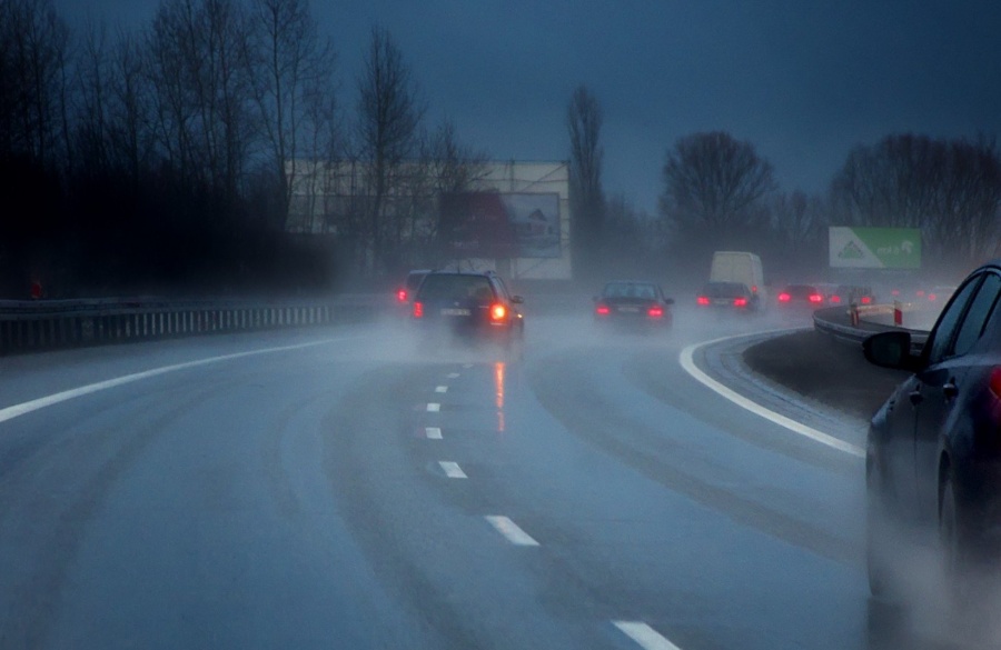 W okresie jesienno-zimowym zadbajmy o bezpieczeństwo w ruchu drogowym. Będą kontrole