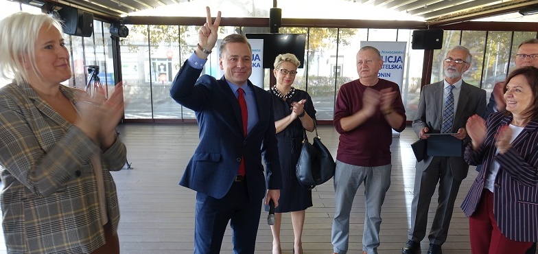 Kto popiera Piotra Korytkowskiego? „Głęboko wierzę, że w poniedziałek obudzimy się w nowej rzeczywistości”