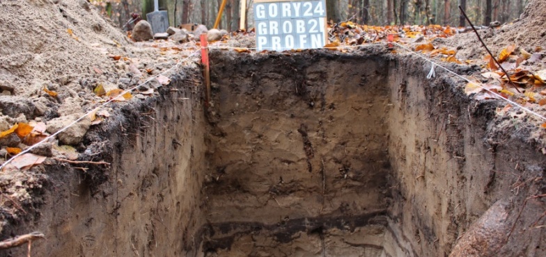 Był wniosek po odkryciu cmentarzyska. Nie zawieszono postępowania w sprawie „Ościsłowa”