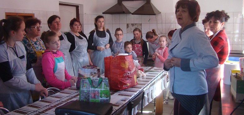 Przed świętami w świetlicy piekli ciasta i gotowali