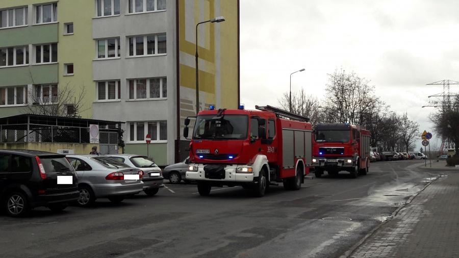 Znów zapach gazu. Strażacy przy Wyszyńskiego 15