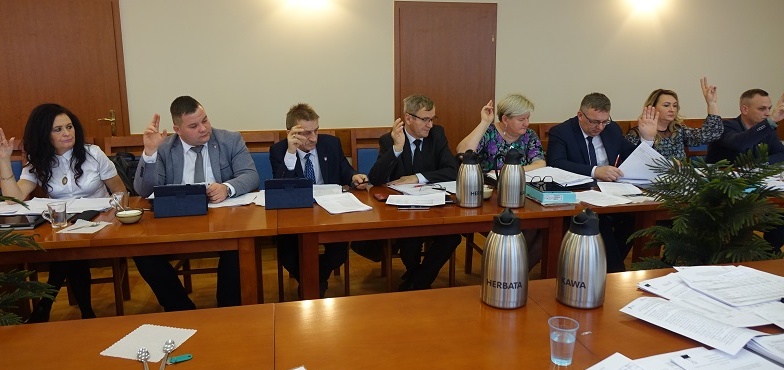 Będzie kanalizacja, rozbudowa szkoły i ścieżki rowerowe. Radni ustalili budżet na nowy rok
