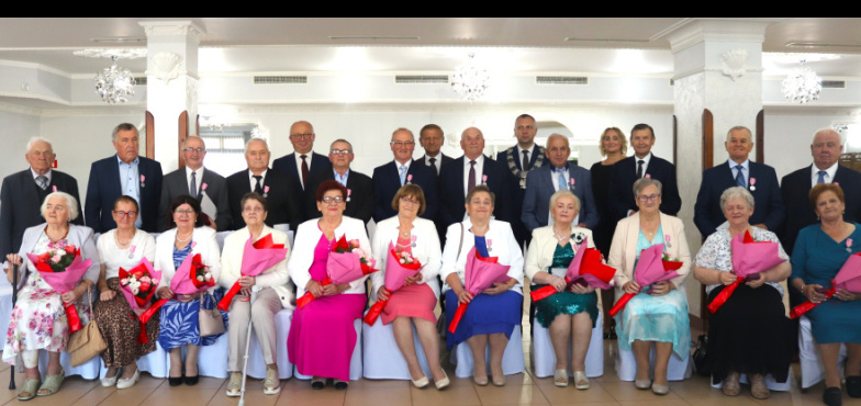 Złote Gody to świadectwo miłości i wytrwałości. Jubileusz obchodziło 12 małżeńskich par