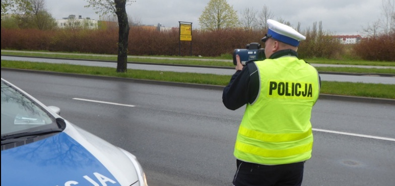 Przekroczył prędkość o 71 km! Pirat drogowy stracił prawo jazdy 