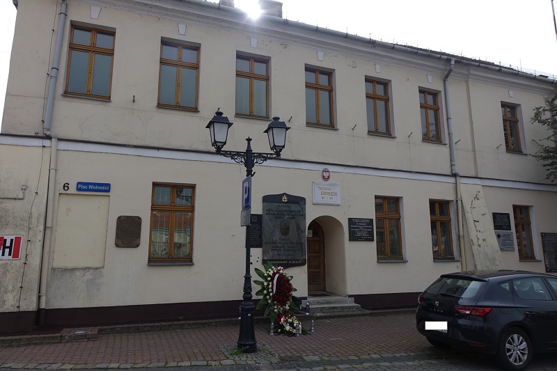 O pół roku opóźni się przebudowa zabytkowego Domu Zemełki