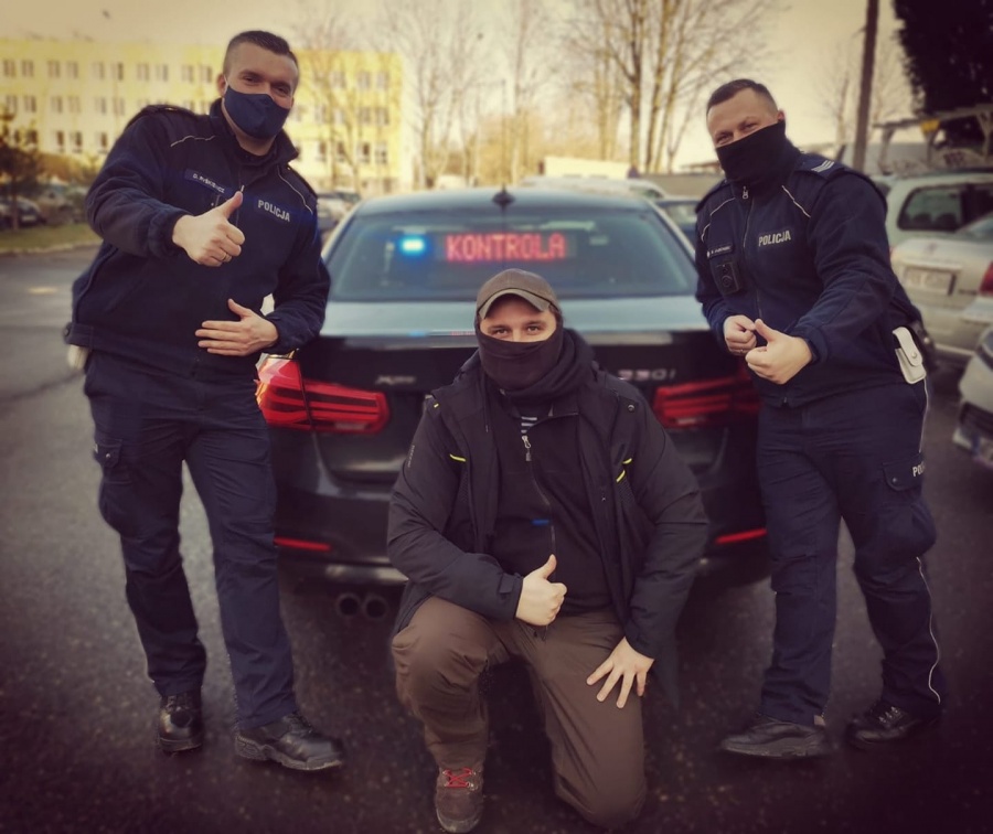 Konińscy policjanci w programie „STOP DROGÓWKA”. Zobaczymy jak to jest na naszych drogach