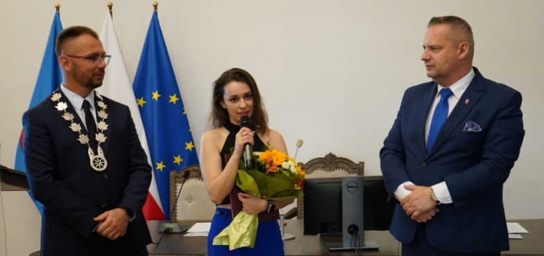 Zdobyła Nagrodę Prezesa Stowarzyszenia Filmowców Polskich. Olga Bejm z gratulacjami od samorządowców