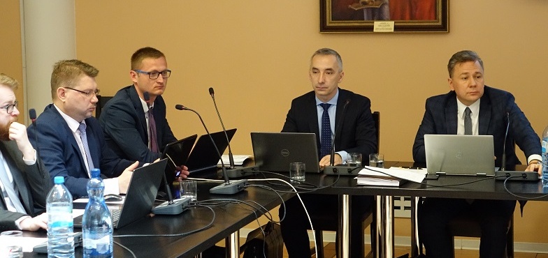 Temat podwyżki za śmieci przesunięty w czasie. Radni zajmą się nim za miesiąc 