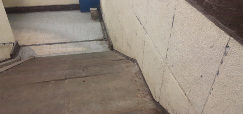 W tunelu zostaną zamontowane poręcze