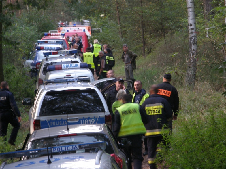 Zaangażowano 16 policjantów, 16 strażaków i strażnika leśnego. Meżczyzna zgubił się na grzybobraniu 