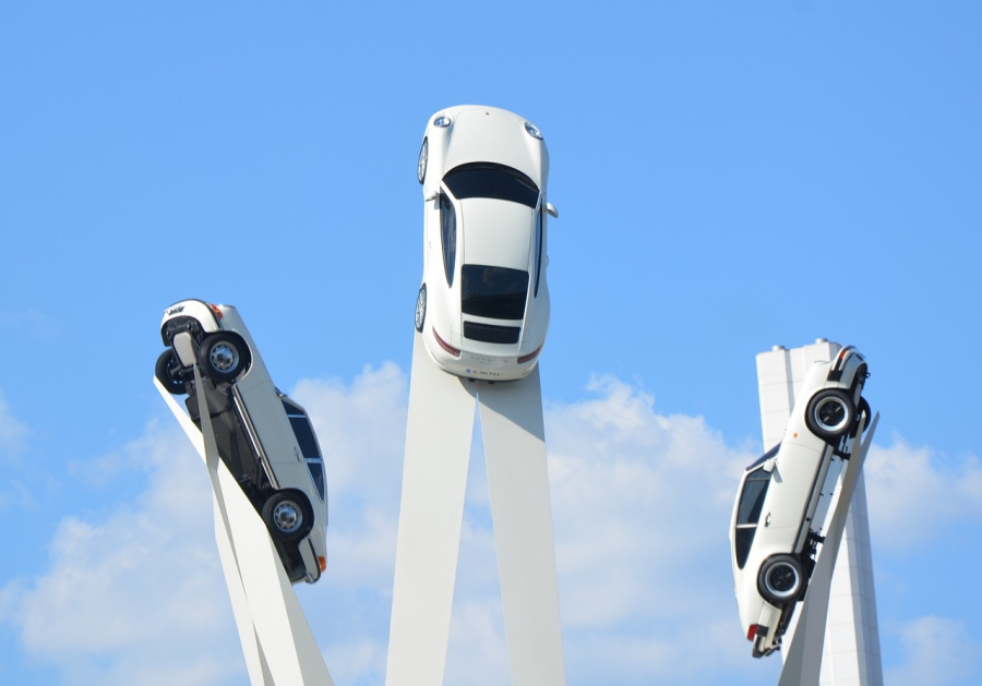 Dlaczego warto rozważyć zakup używanego Porsche?