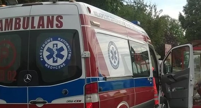 Co się stało w nocy przed Art Clubem?  Młody mężczyzna spadł ze schodów