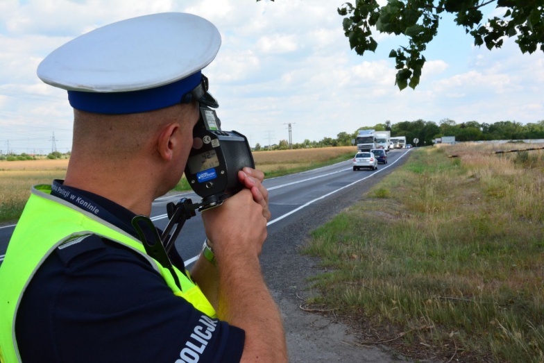 Policjanci zatrzymali osiem praw jazdy. 29-latka pędziła 144 kilometry na godzinę 