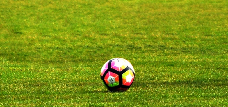 Piłkarski weekend w regionie. Zagrają trzecio- i czwartoligowcy. Inauguracja futsalowego sezonu 