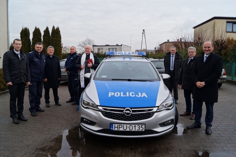 Strzałkowscy policjanci będą jeździć nowym radiowozem 