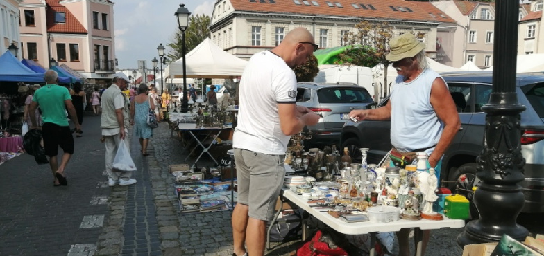 To już osiemnasty Jarmark św. Bartłomieja. Stoiska z rzemiosłem, starociami, wystawy i wykłady  