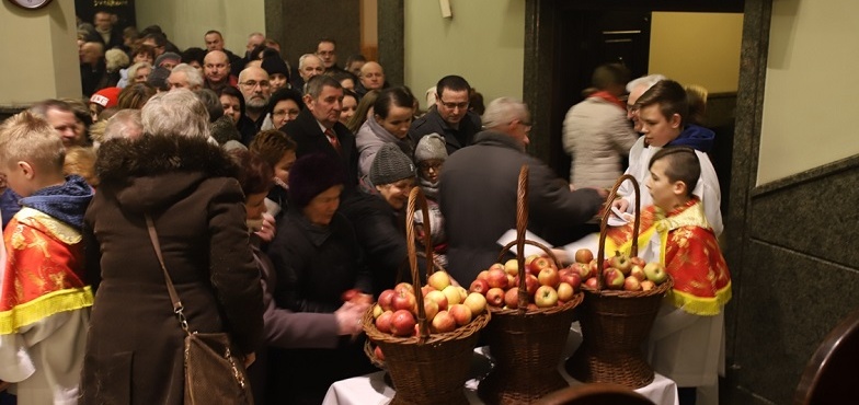 Wychodząc ze świątyni, mogli zabrać do domu jabłka. Odpust u św. Doroty