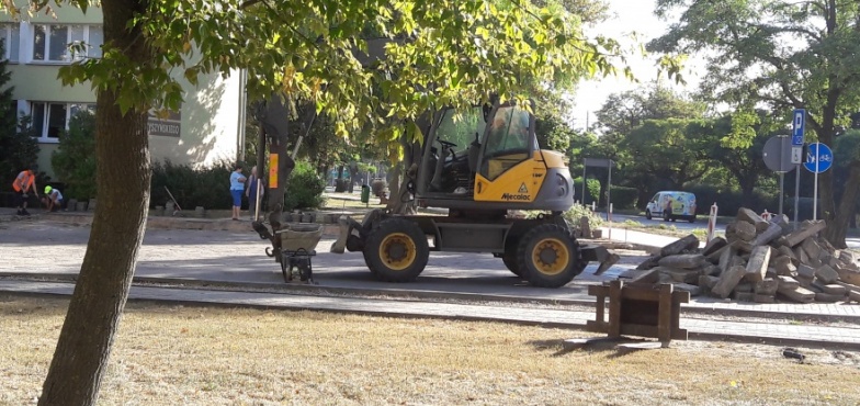 Kierowcy nie będą wysiadać w kałuże, ale nie zwiększy się liczba miejsc