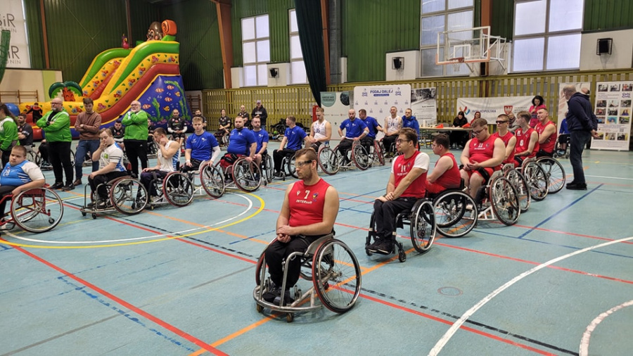 Mustang drugi podczas Wiśnik Cup. Koszykarze na wózkach rywalizowali w 10. edycji turnieju