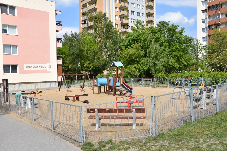 Jeszcze w tym roku ochronią przed słońcem. Żagle pojawią się nad placami zabaw