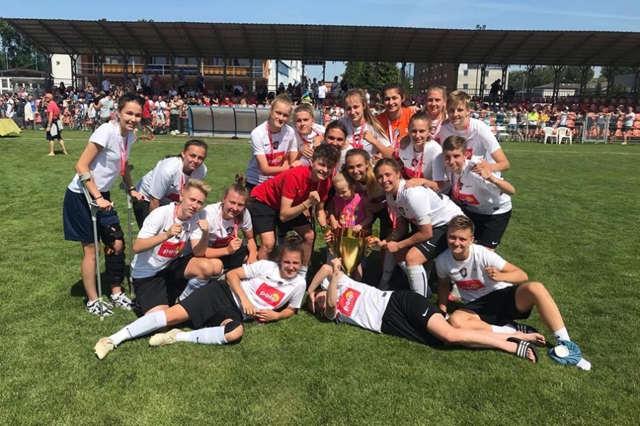 Młode piłkarki Medyka Konin ze srebrnymi medalami U19. Zajęły drugą lokatę w ostatnich mistrzostwach w historii