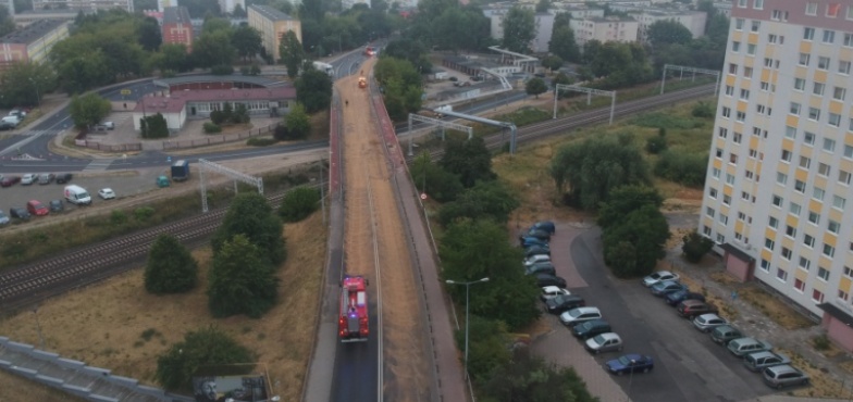Wypadek na wiadukcie. Przemysłowa posprzątana 