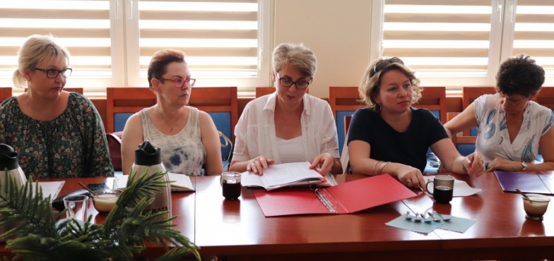 Nauczyciele nie będą jeździć z uczniami na wycieczki. Nie dostają za to pieniędzy