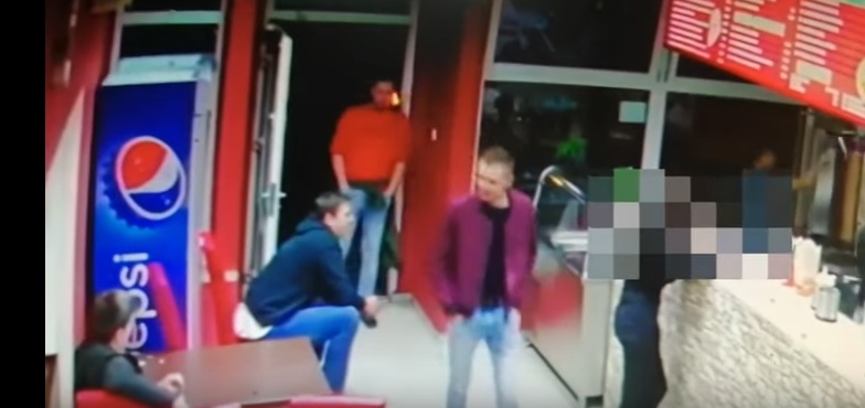 Policjanci opublikowali film. Szukają mężczyzn, którzy mogli uszkodzić fontannę