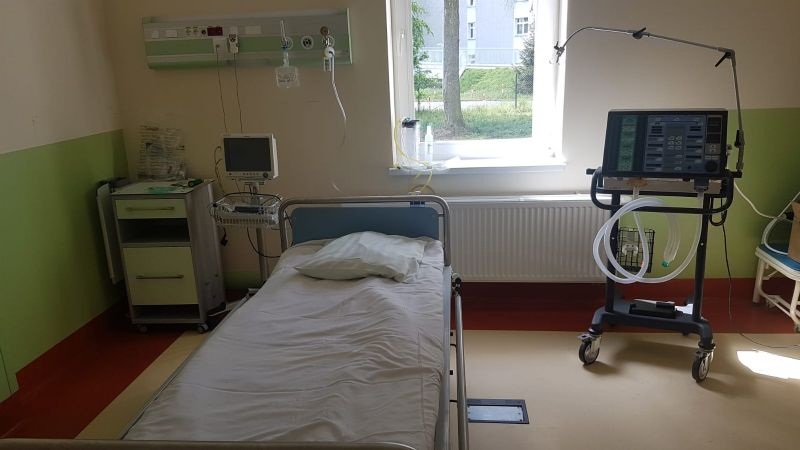 Dwoje pacjentów konińskiego oddziału zakaźnego przewieziono do szpitala jednoimiennego w Poznaniu