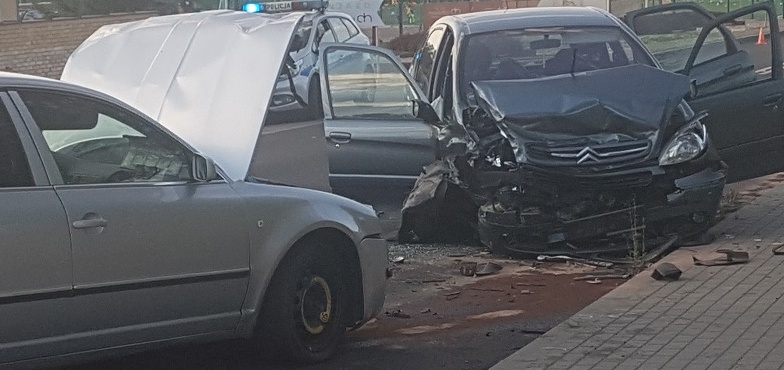 Wypadek z udziałem trzech samochodów w Licheniu 