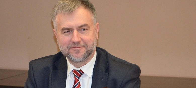 „Nie chcemy w sposób pochopny podejmować decyzji o unieważnieniu konkursu” – mówi marszałek Marek Woźniak