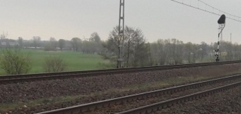 16-latek wjechał wprost pod pociąg. Śmierć na torach