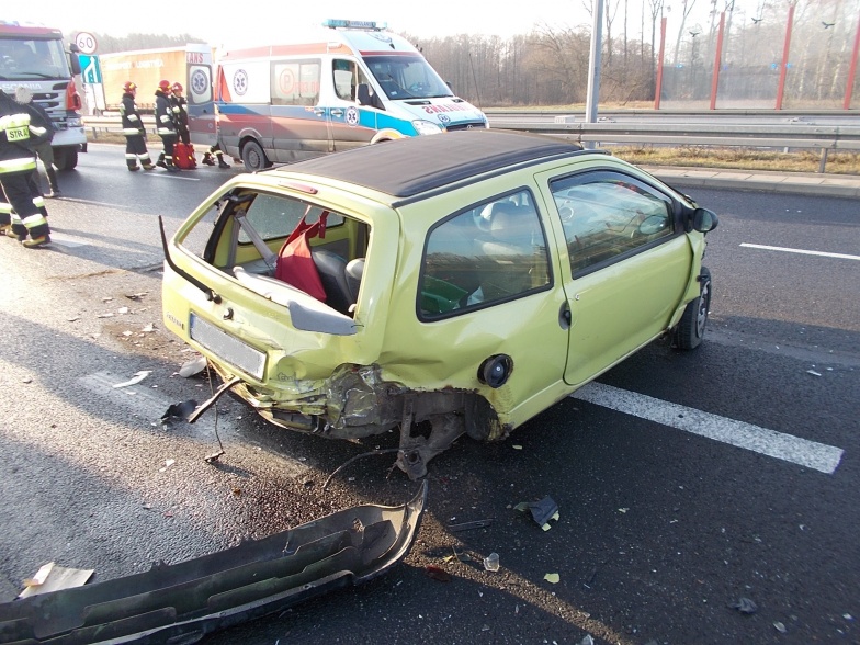 Trzy wypadki w ciągu dwóch godzin. Cztery osoby poszkodowane