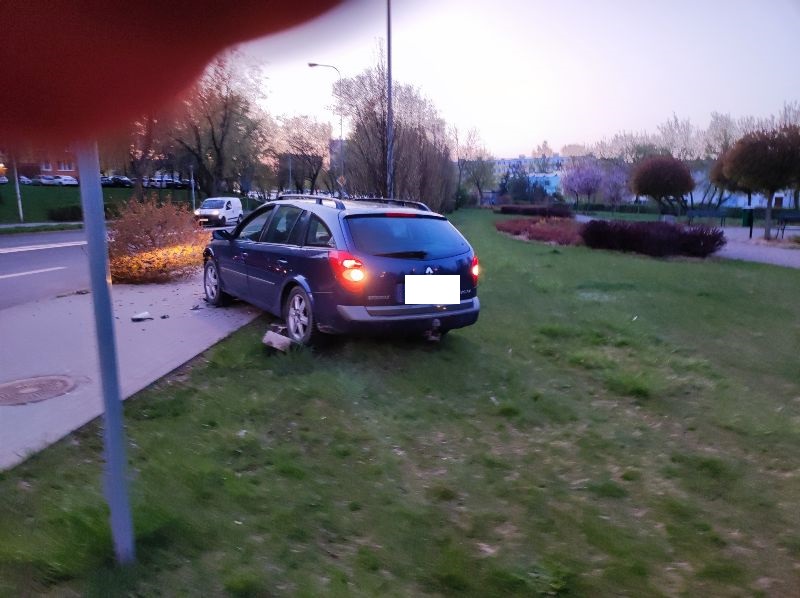 Czytelnik informuje o wczorajszej kolizji i pyta: czy kierowca zostanie ukarany?