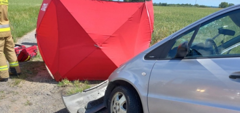 Śmiertelny wypadek w Sługocinie. Zginął kierowca mercedesa