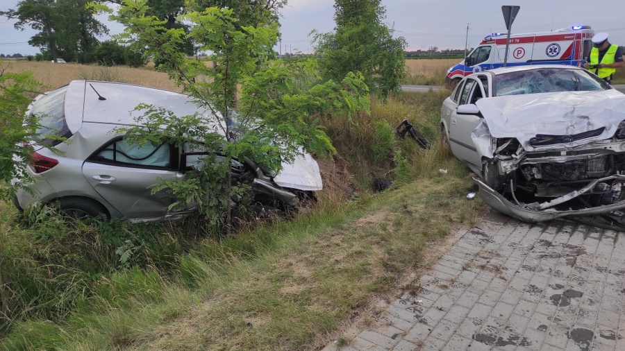 Trzy osoby poszkodowane. Wypadek w Kryszkowicach