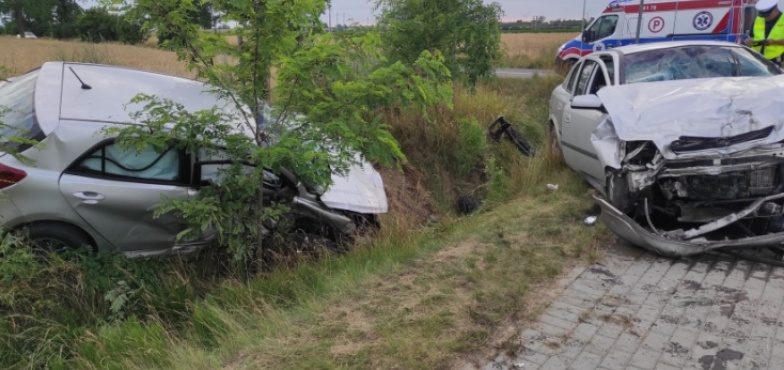 Trzy osoby poszkodowane. Wypadek w Kryszkowicach