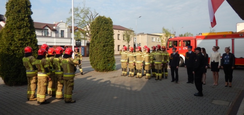 „W taki sposób okazujemy naszą dumę”. 2 maja u strażaków 