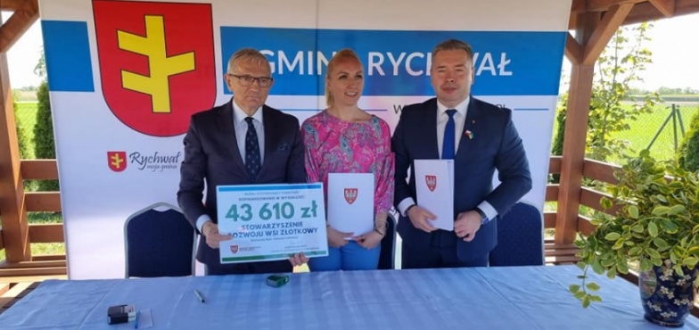 Złotowska Wieś – kwiatem malowana. Jest dofinansowanie