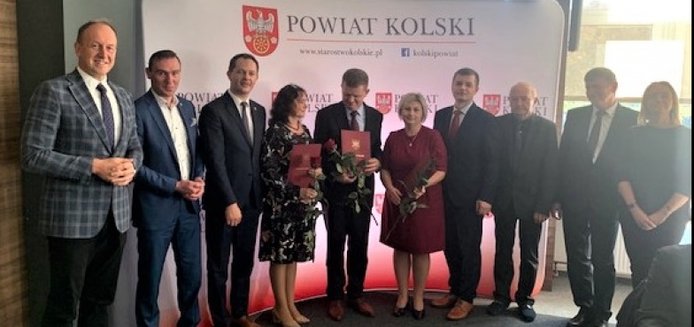 Podziękowali nauczycielom za ich trud i wręczyli nagrody wyróżniającym się pedagogom