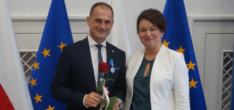 „To dla mnie zaszczyt”. Wójt odznaczony Medalem Stulecia Odzyskanej Niepodległości