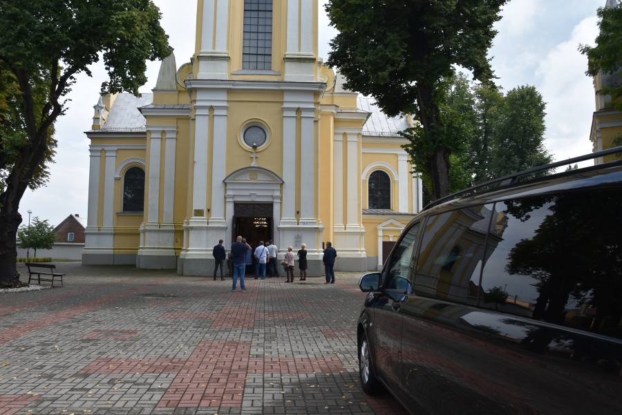 Pożegnanie zmarłych pielgrzymów. Biskup włocławski łączy się w żałobie z rodzinami Barbary i Piotra