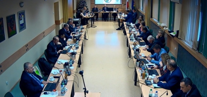Radni nie kupią starego, a nowy samochód. Czy jeszcze produkują auta za 40 tysięcy?