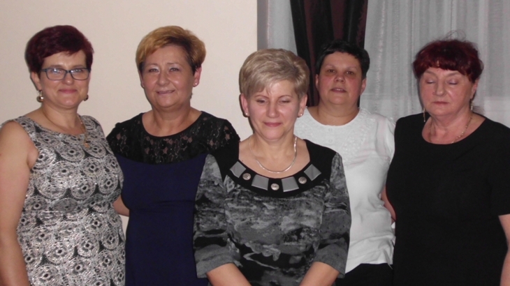 W świetlicy panie świętowały swój dzień. Strażacy z Przyjmy w roli kelnerów