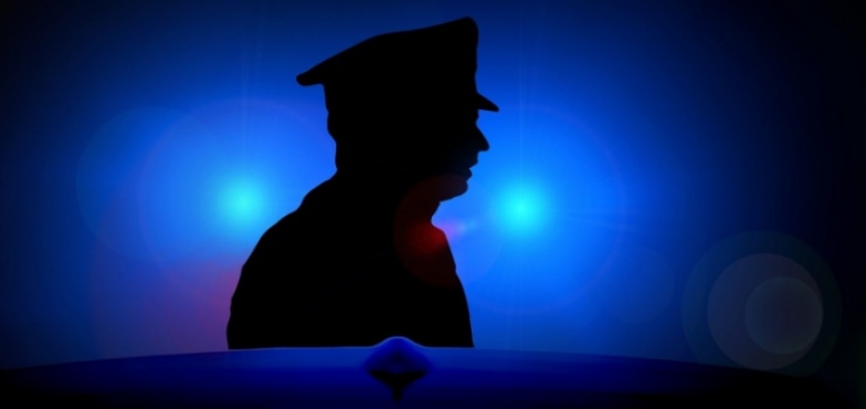Zwykły policjant to za mało? Oszuści podszywają się pod funkcjonariuszy biura śledczego