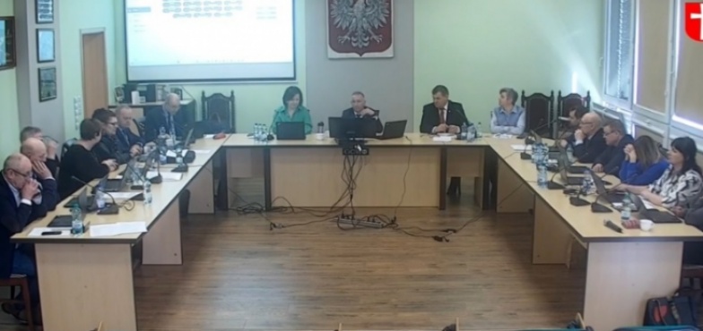 „Wzywamy wszystkich, aby dać odpór tej niesłychanej mistyfikacji”. Stanowisko Rady Miejskiej w Sompolnie dotyczące św. Jana Pawła II