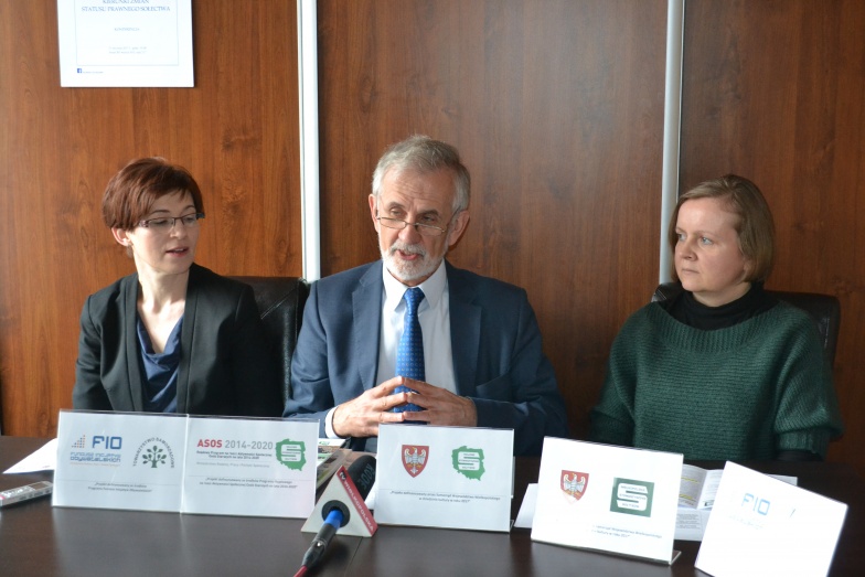 Nowe projekty za ministerialne pieniądze. Ireneusz Niewiarowski zapowiada twórcze zajęcia dla seniorów